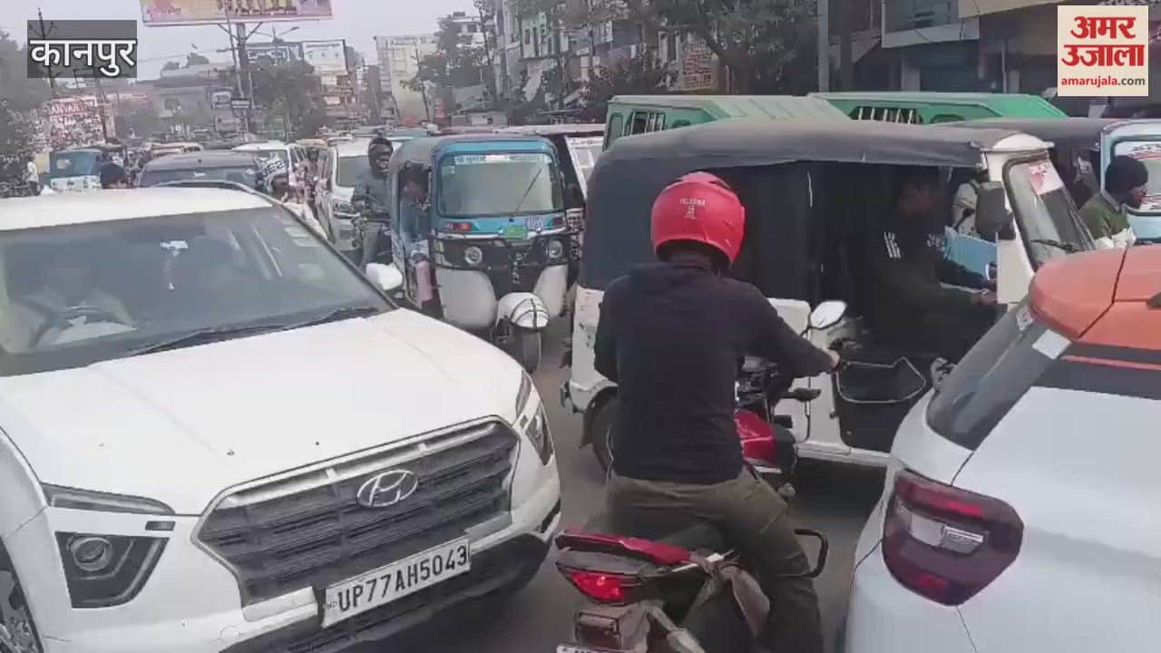 New Ganga Bridge jammed for two hours, ambulance stuck Photo number one