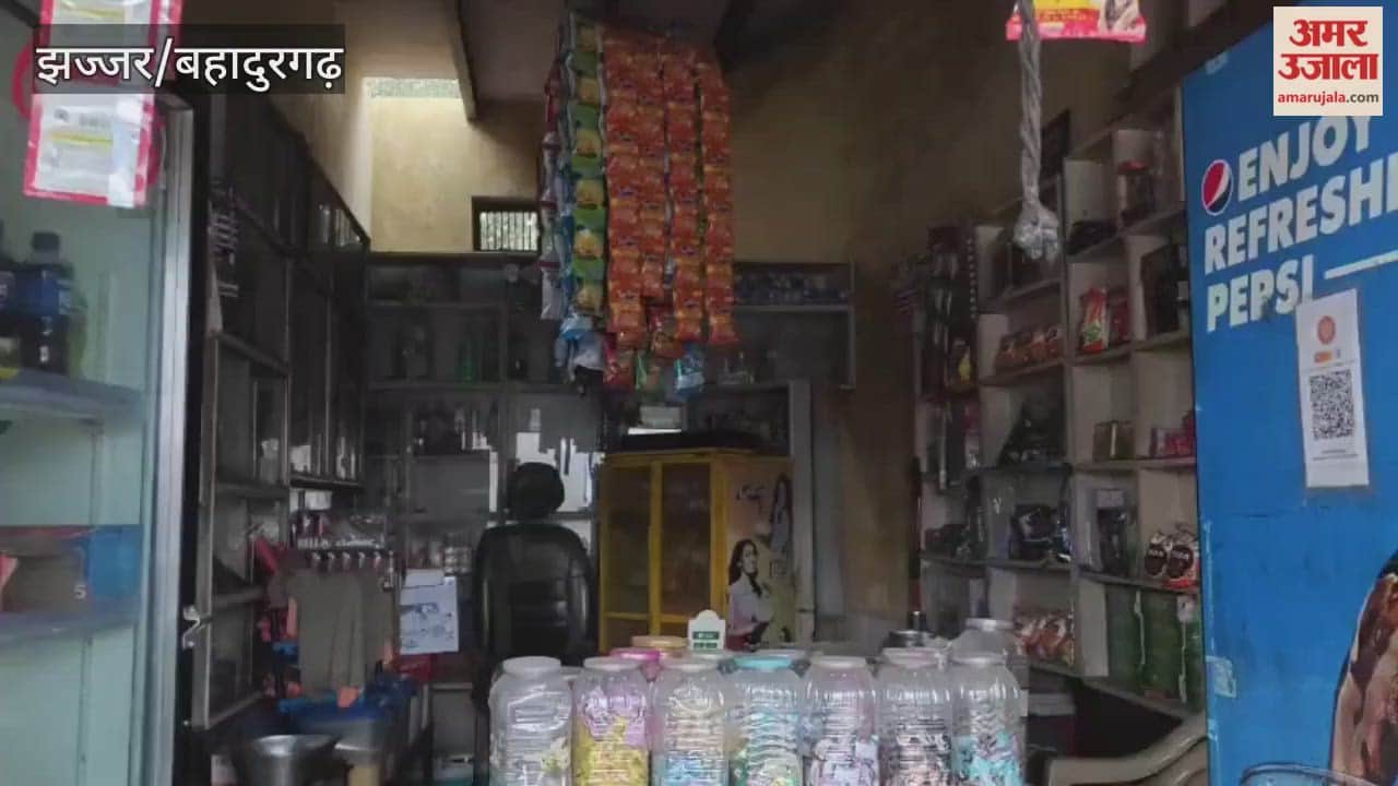 In Beri, Jhajjar, thieves removed a stone from the shop's roof and stole cash and goods worth thousands of rupees.