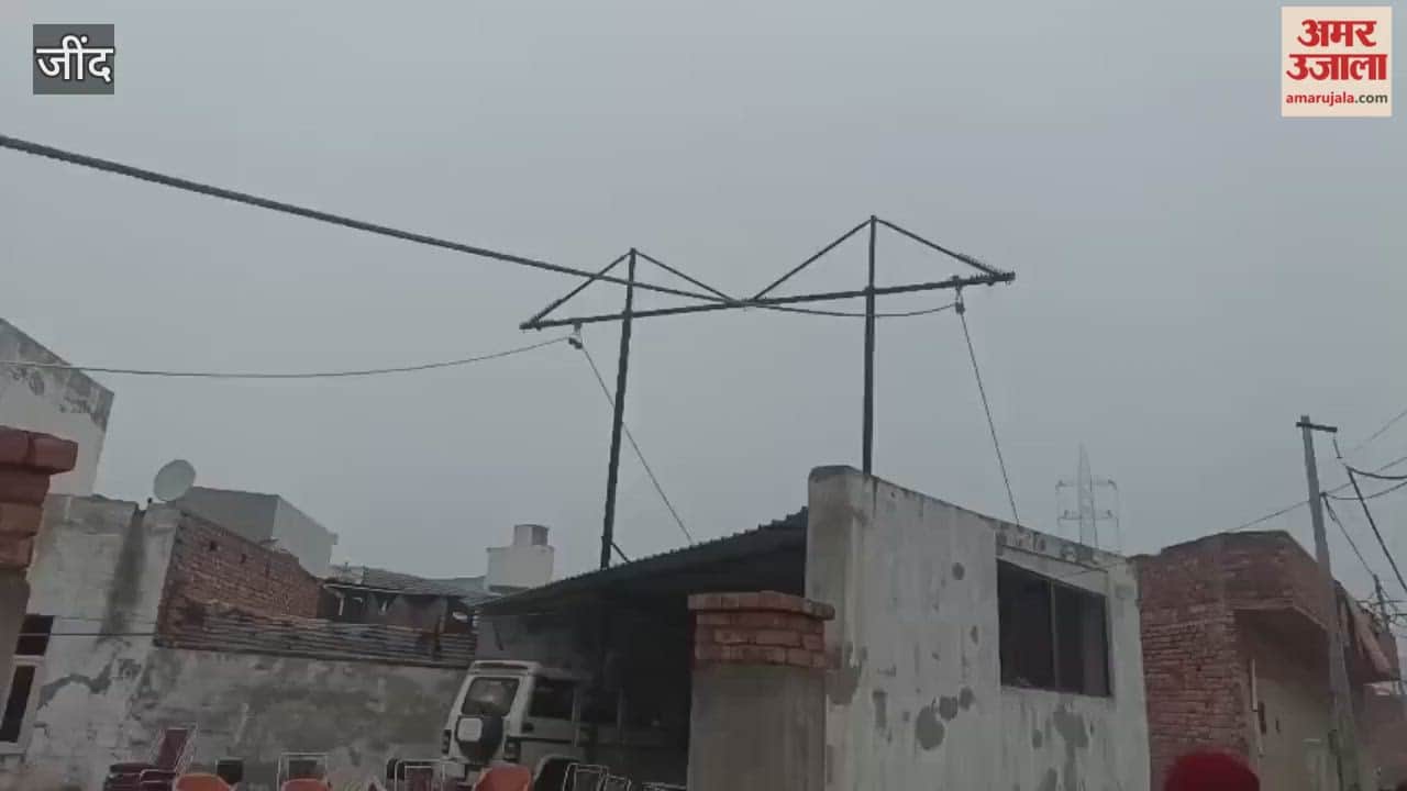 Work on the high-tension power line in Uchana, Jind, has been stopped due to non-payment of compensation