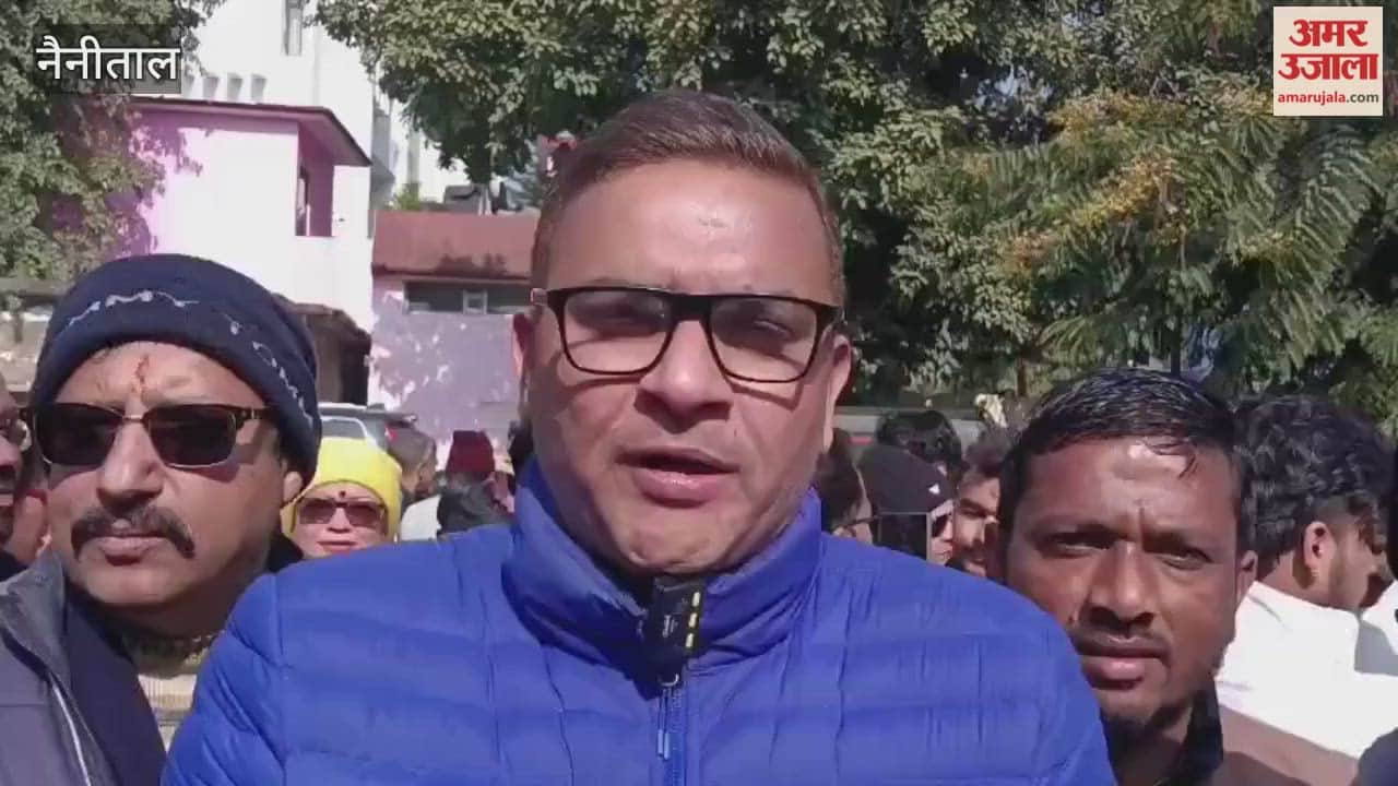 Congress protests in Haldwani against atrocities against Hindus in Bangladesh