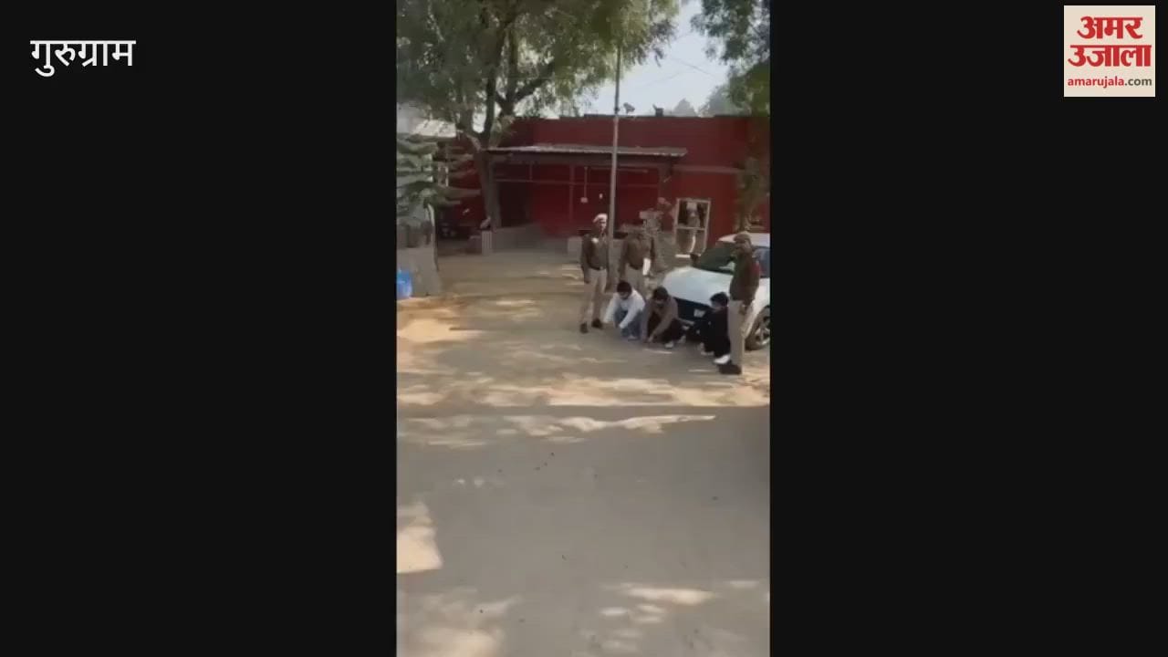 Bhonasi police arrested three accused In car stunts video