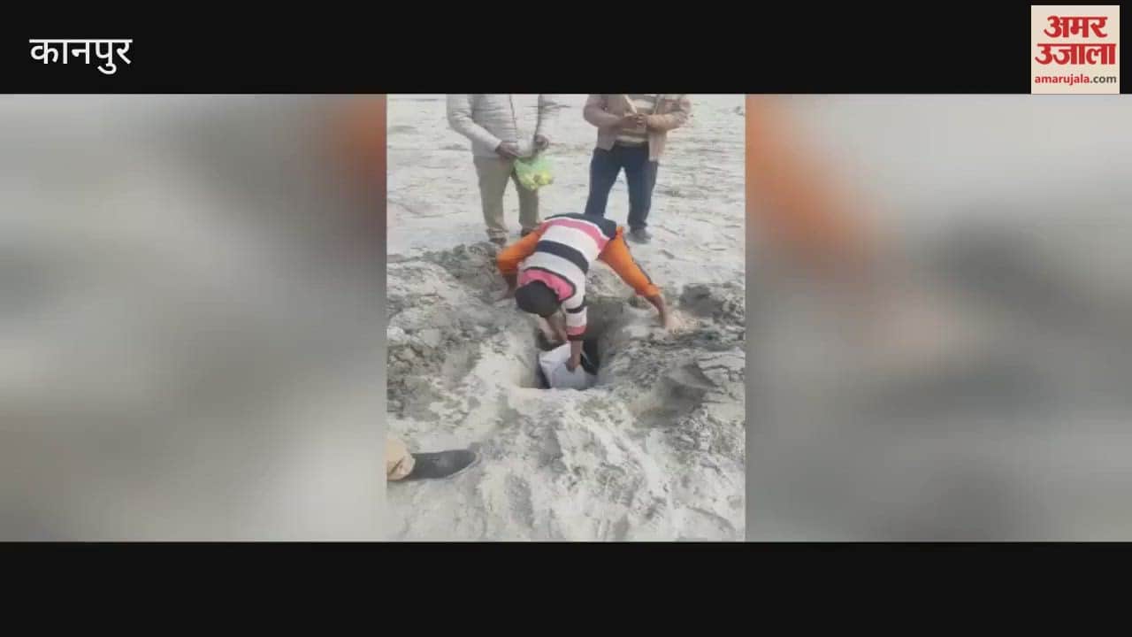 Police perform last rites for dog raised at police station