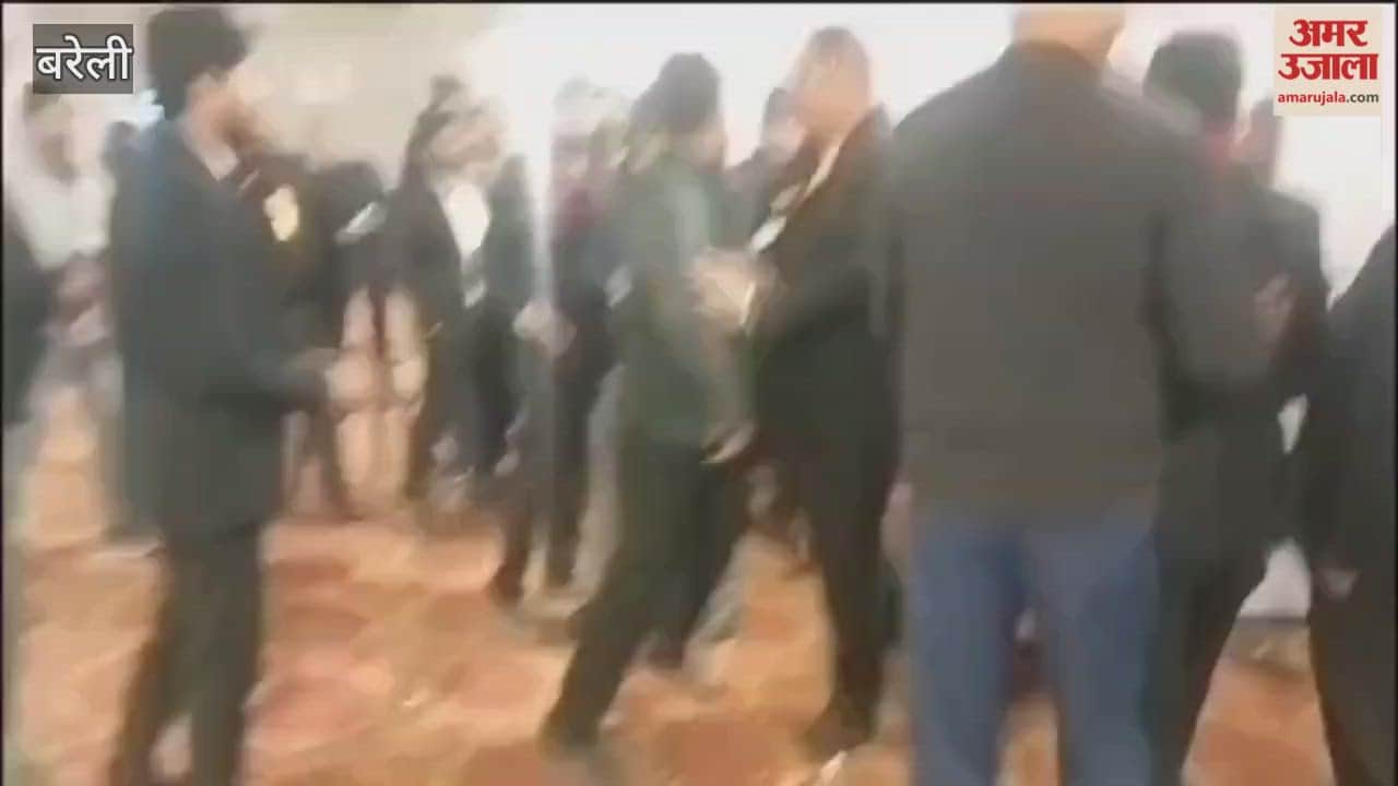scuffle broke out during the vote counting in Bareilly Bar Election
