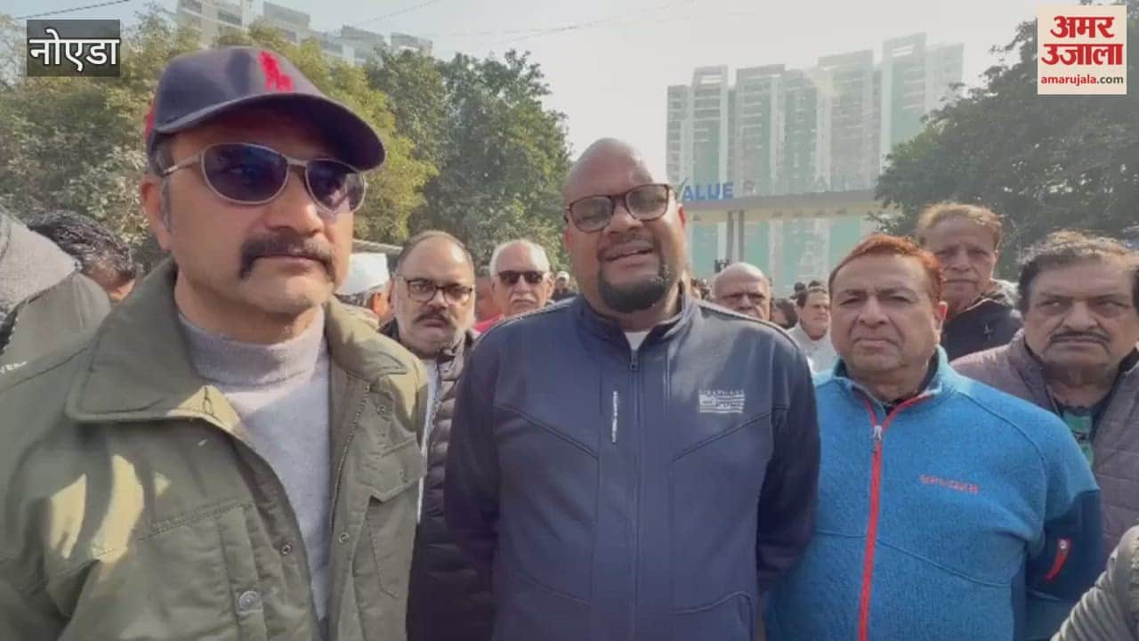 Residents of the society staged a protest against the builder