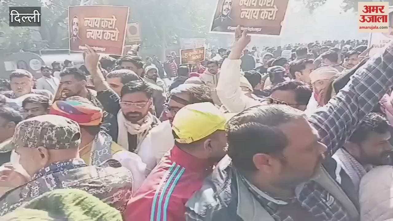 Mahapanchayat at Jantar Mantar in Kuldeep Singh Sengar case