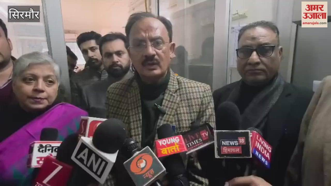 Sirmour Industries Minister Harshwardhan Chauhan expressed his condolences and said that arrangements have been made at the medical college for the injured