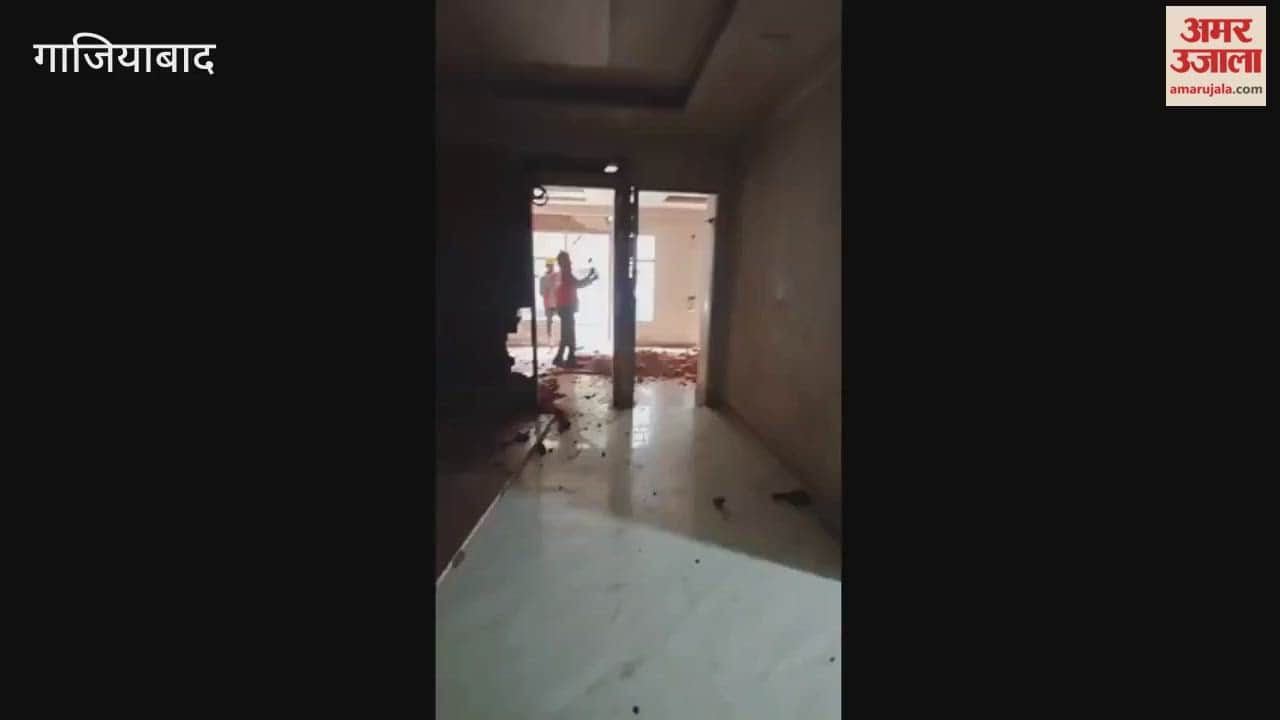 Housing Development Council demolished illegal constructions in Vasundhara video