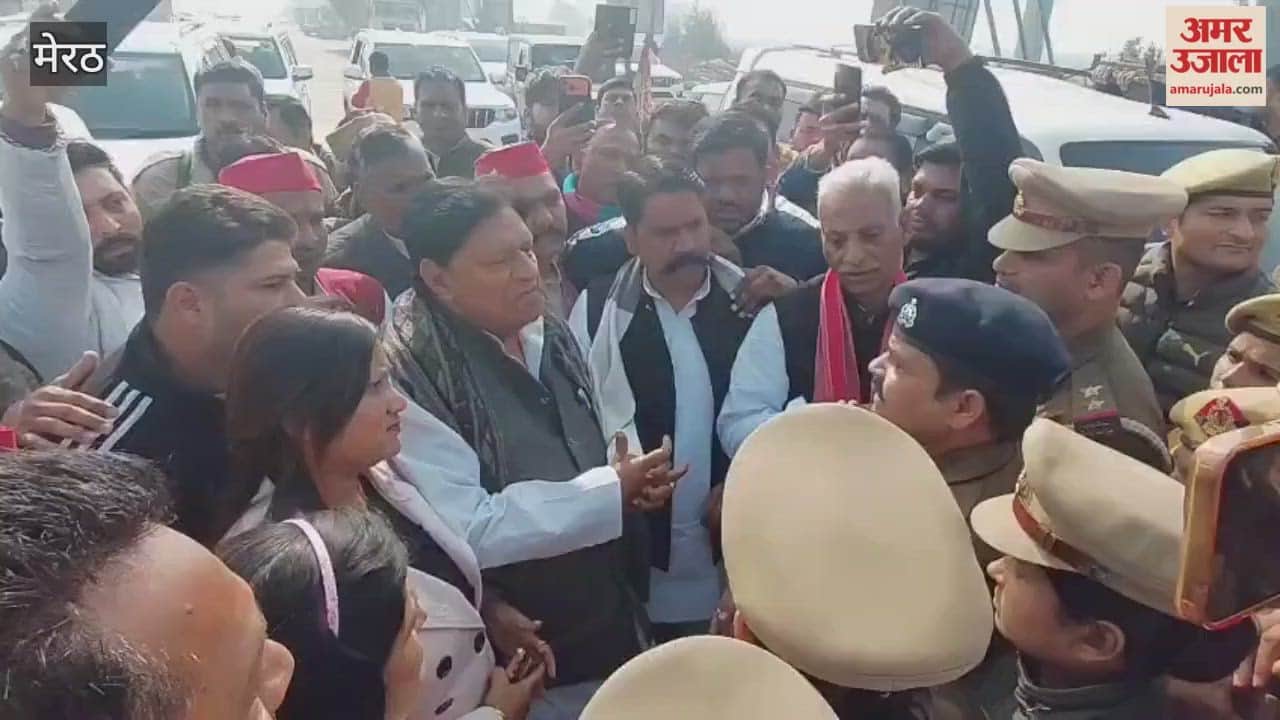 Tension persists in Kapsad: SP MP Ramjilal Suman was turned back by the police at the toll plaza, leading to a commotion