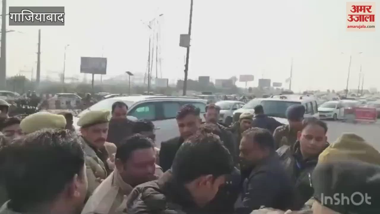 Bhim Army chief Chandra Shekhar going to Meerut stopped by police leading to uproar