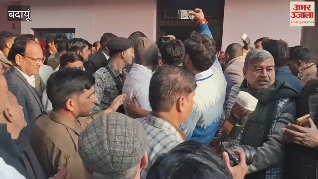 Bilsi MLA Harish Shakya mother passes away Deputy CM meets the family in Budaun