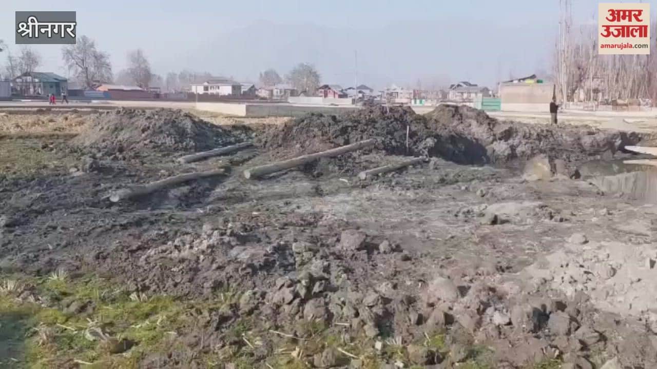 Illegal extraction of sand goes unabated in Kujar,Sehpora, Shalbugh and other adjoining areas of Ganderbal district.