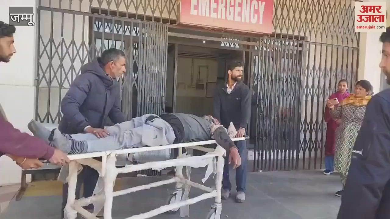 Srinagar National Highway: Vehicle falls into deep gorge, three injured