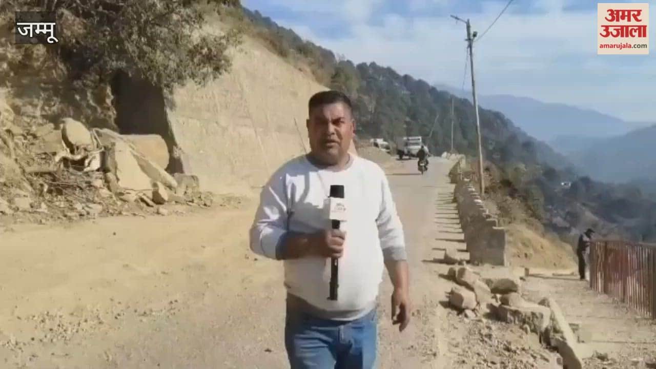 Travelers' problems increased, reaching cremation grounds and villages also became difficult.