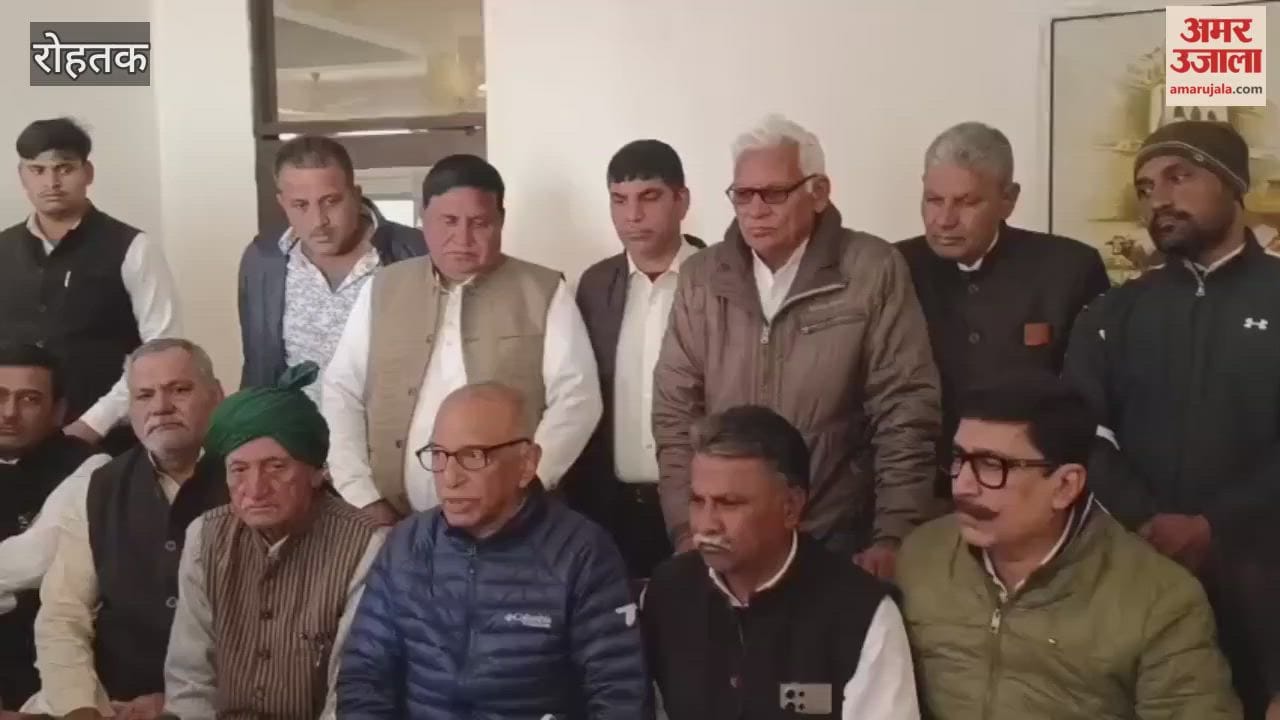 Former minister held a press conference regarding the state of education