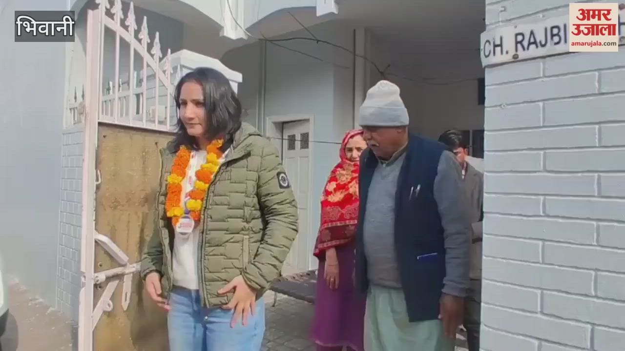 National Boxing Championship gold medalist Pooja Rani was welcomed home
