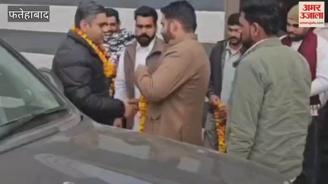 In Tohana, Fatehabad, Youth Congress state president Nishit lashed out at the government over the renaming of the MNREGA scheme.