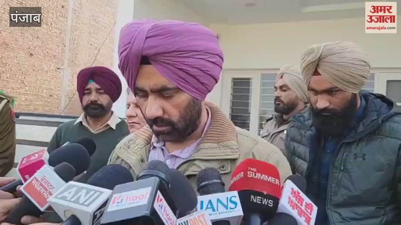 The SIT team reached the house of former Jathedar of Sri Akal Takht, Harpreet Singh, in Bathinda.