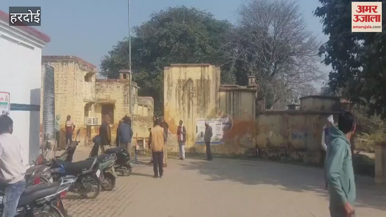 Hardoi: Husband shoots wife inside police station, condition critical
