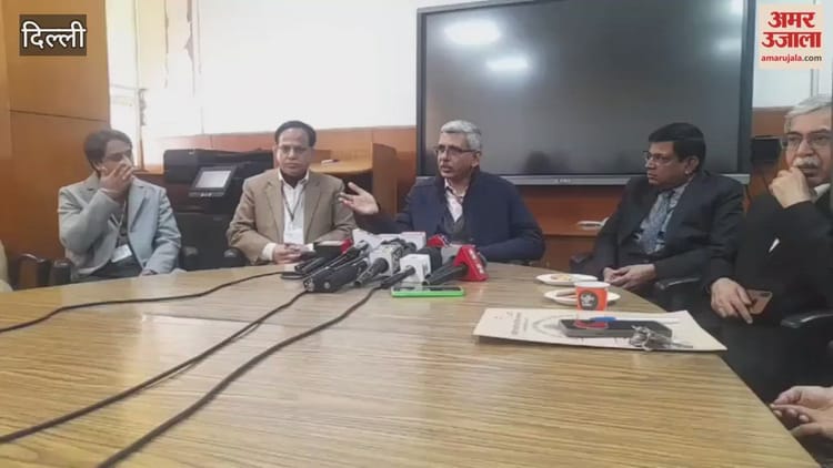 सर्दी में कम पानी पीने से खून होता है गाढ़ा, बढ़ सकती हैं कई समस्याएं; डॉक्टरों ने दी ये जानकारी