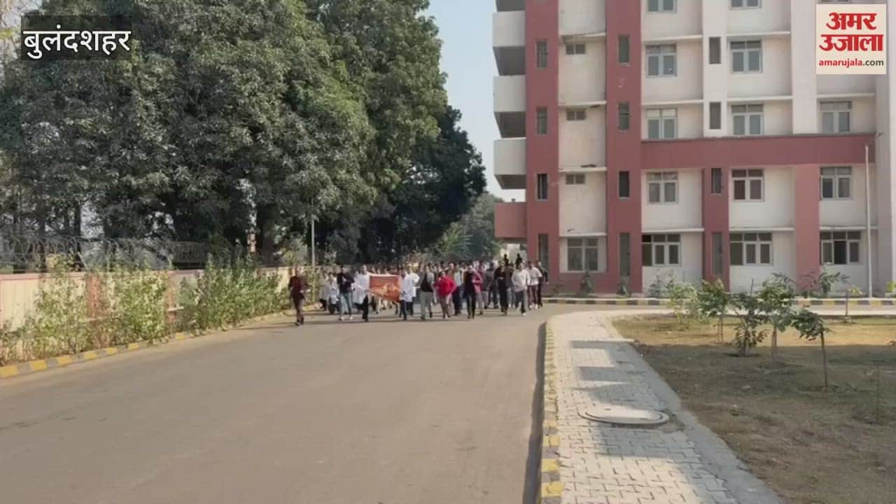 Faculty members participated in Run for Swadesh at Medical College in bulandshahar