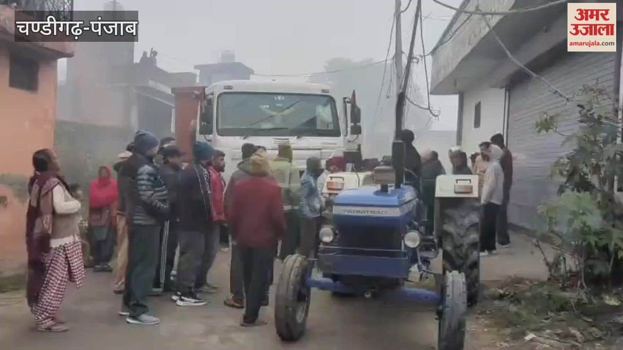 motorcycle was hit by a truck in Pathankot rider narrowly escaped unhurt
