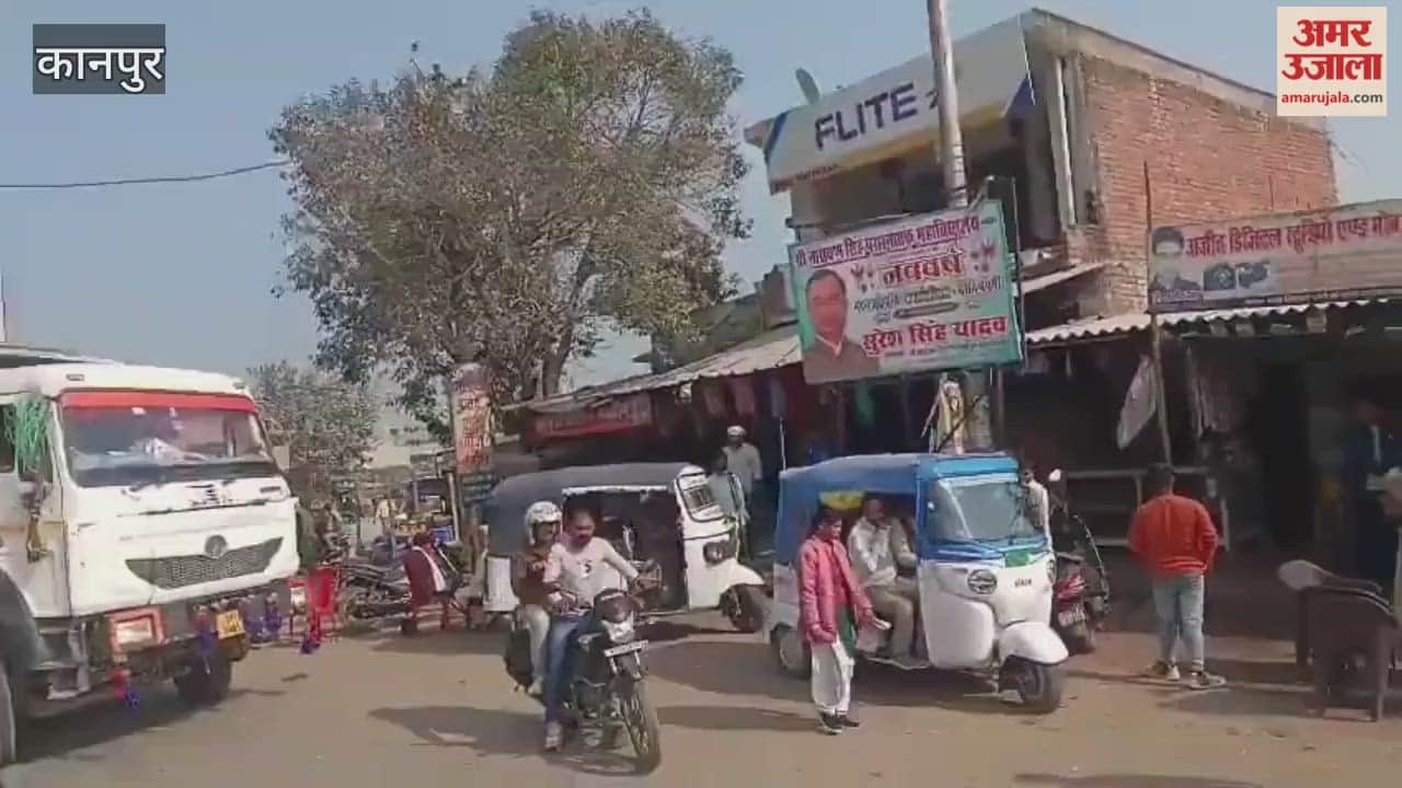 Illegal auto-rickshaw stand outside police station, pedestrians inconvenienced, police remain silent