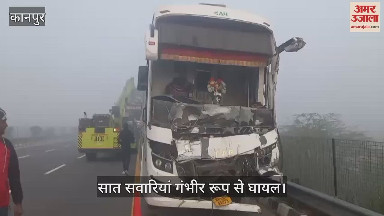 इटावा में आगरा-लखनऊ एक्सप्रेसवे पर दो बसों की भीषण टक्कर