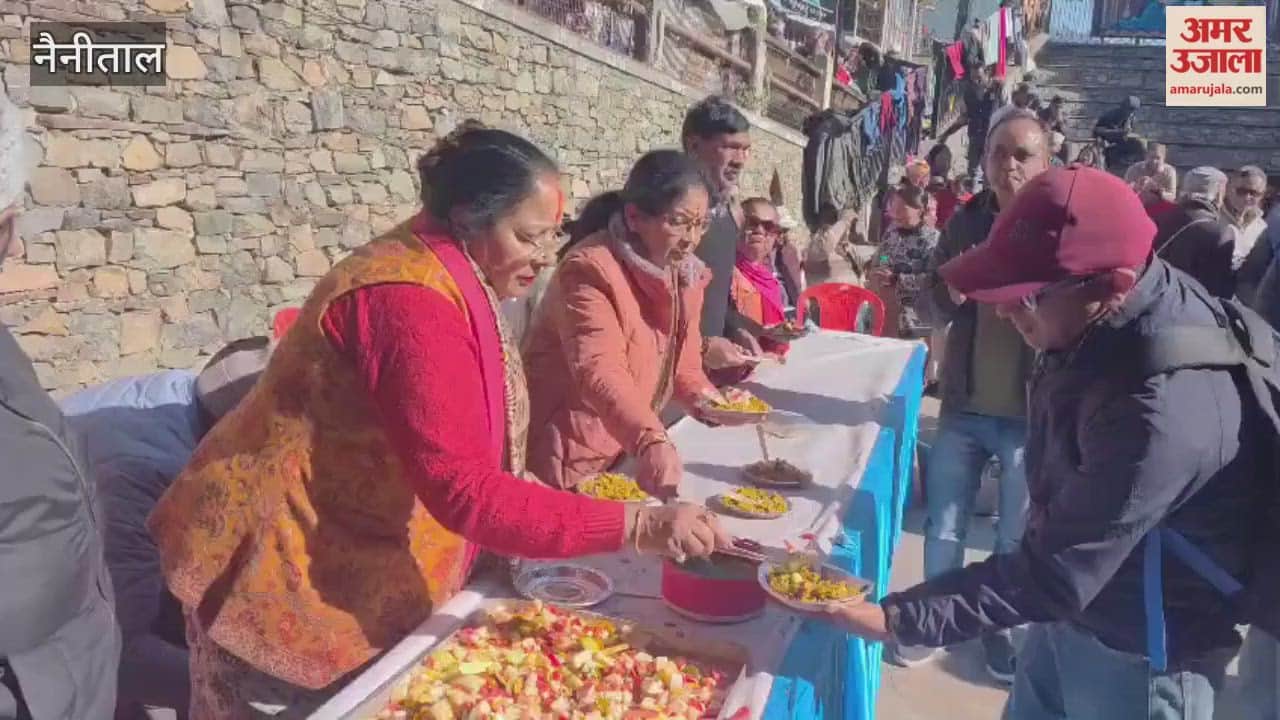 The occasion of Makar Sankranti, the Shri Ram Sevak Sabha organized a community meal of kichdi