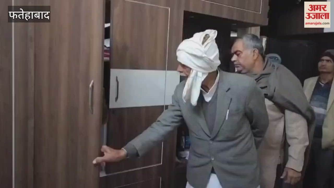 A theft of lakhs of rupees took place at the home of an Anganwadi worker in Tohana, Fatehabad; the incident occurred within an hour and a half