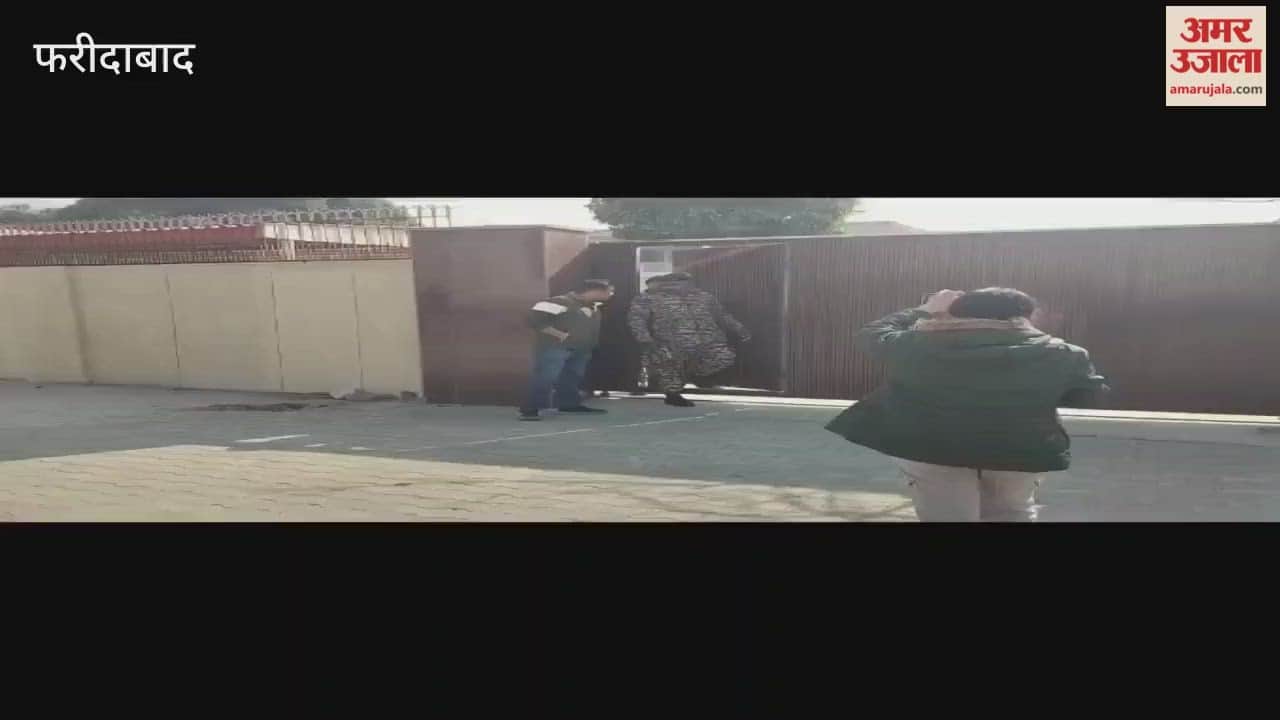 ED raids house of former cabinet minister Mahendra Pratap in faridabad