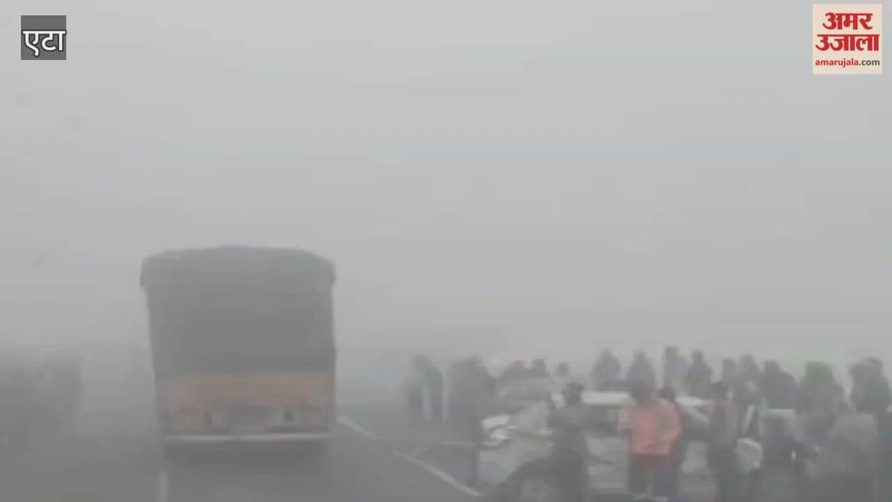 Seven Vehicles Involved in Chain Collision Due to Dense Fog