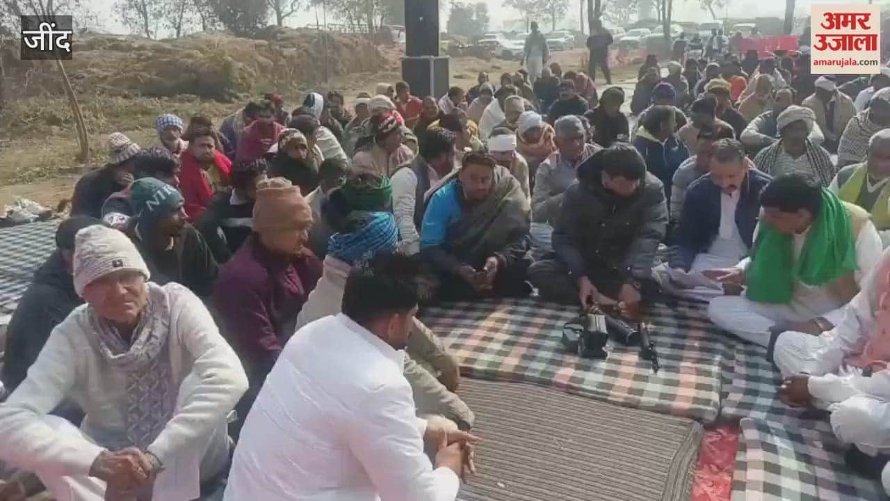Meeting of tractor drivers near Brahmanwas village