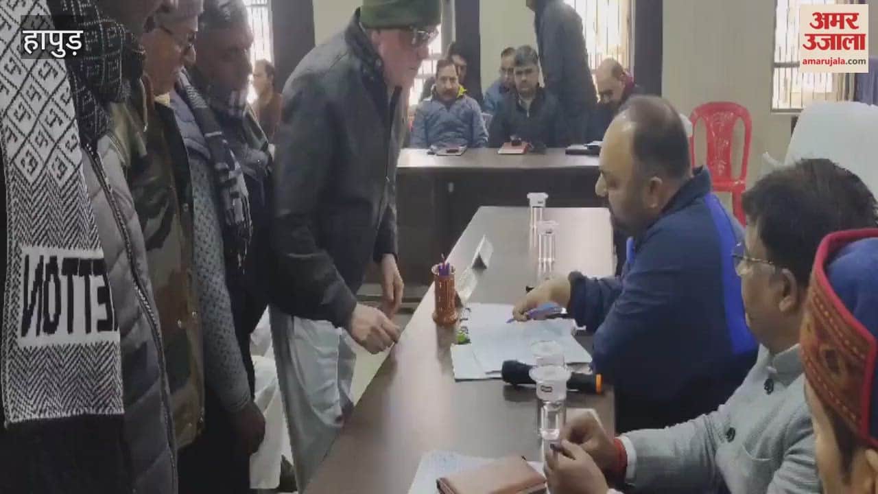 hapur District Magistrate and Superintendent of Police listened to public grievances On grievance redressal day