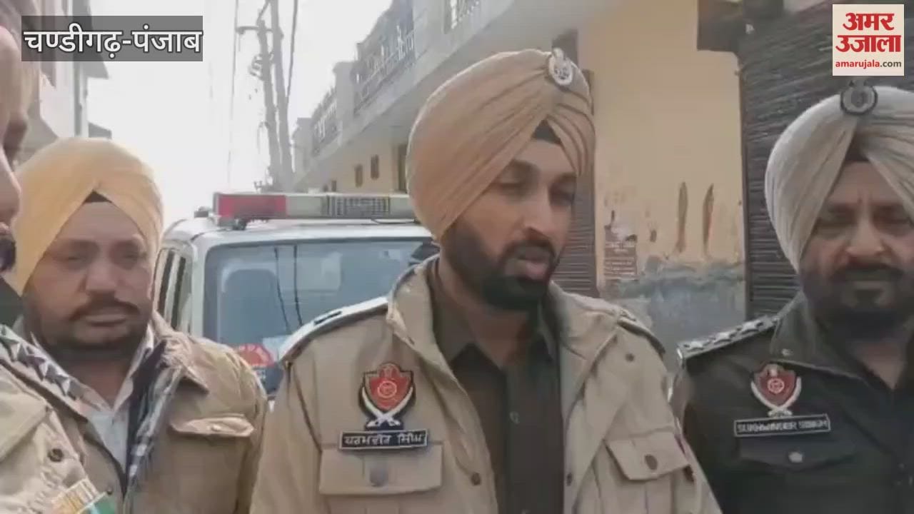 Ferozepur police conducted a surprise check in Janata Preet Nagar.