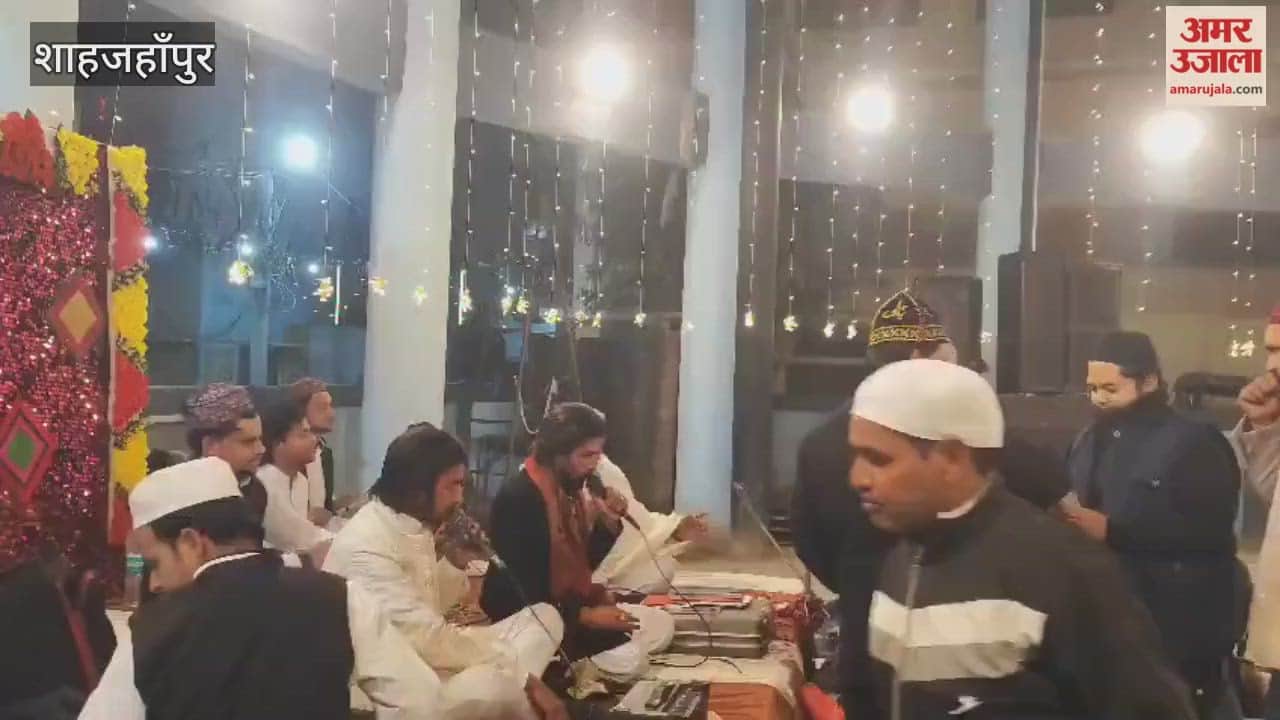 qawwals performed at the Urs in Shahjahanpur