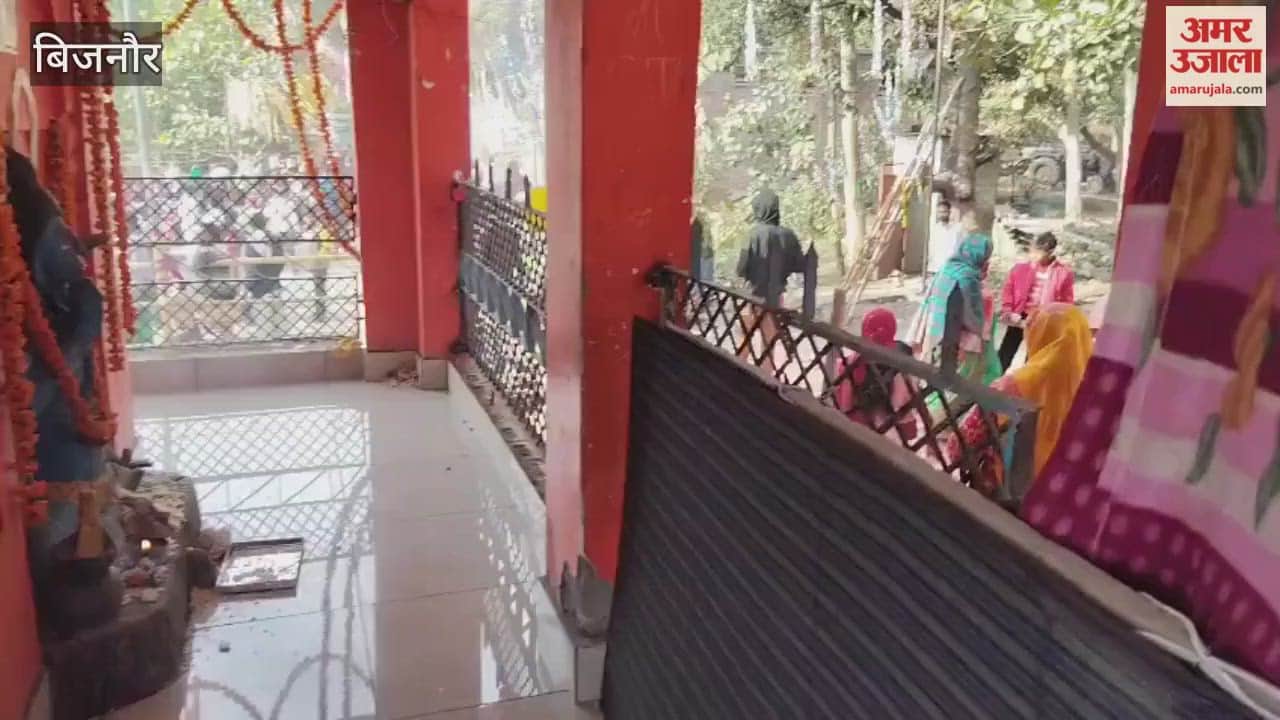 A dog performed a circumambulation of Lord Hanuman's idol, and now devotees are flocking to the temple; the dog is currently on an IV drip.