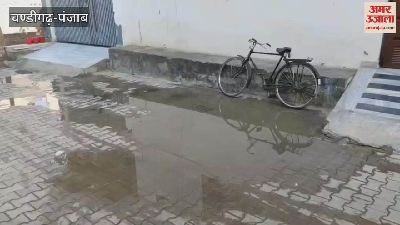 Firozpur, the streets and lanes of the neighborhoods and wards have turned into ponds due to sewage water.