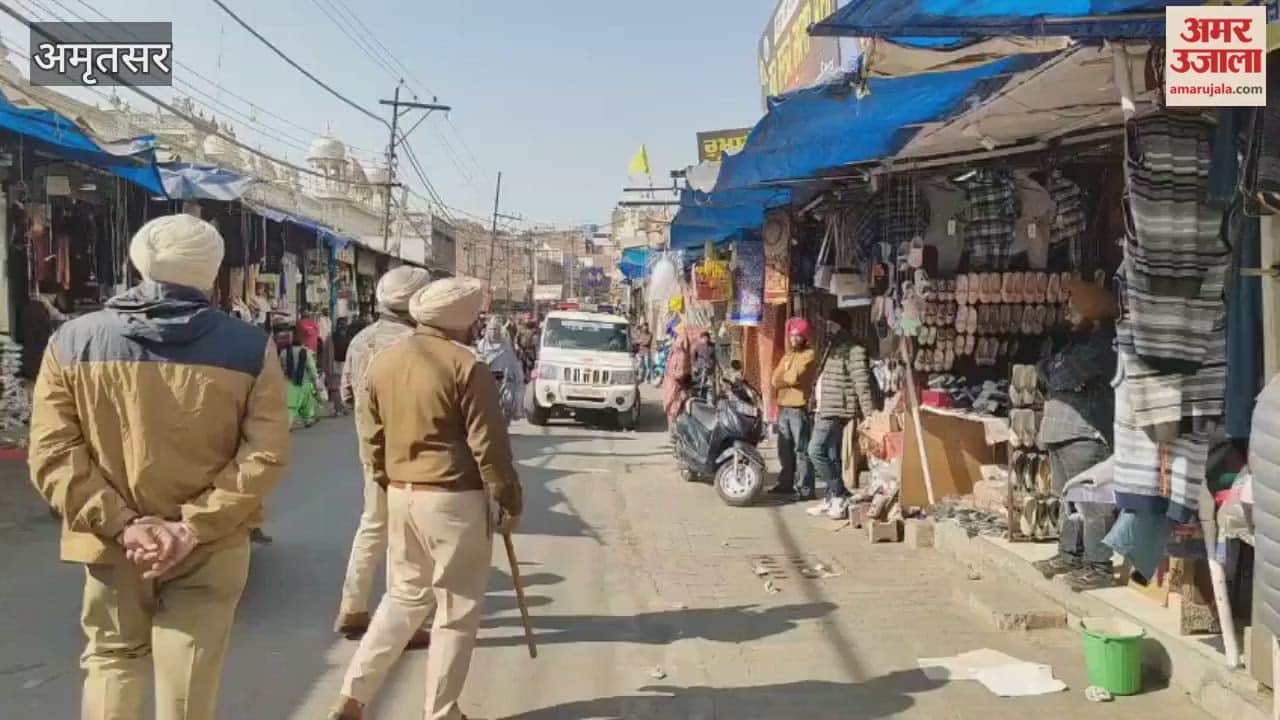 Preparations underway in Amritsar for Baba Deep Singh Ji's birth anniversary; traffic police remove encroachments.
