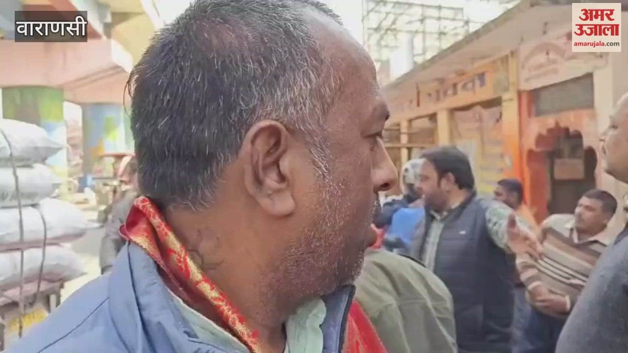 Devotees chanted slogans on Shri Ram Jayanti