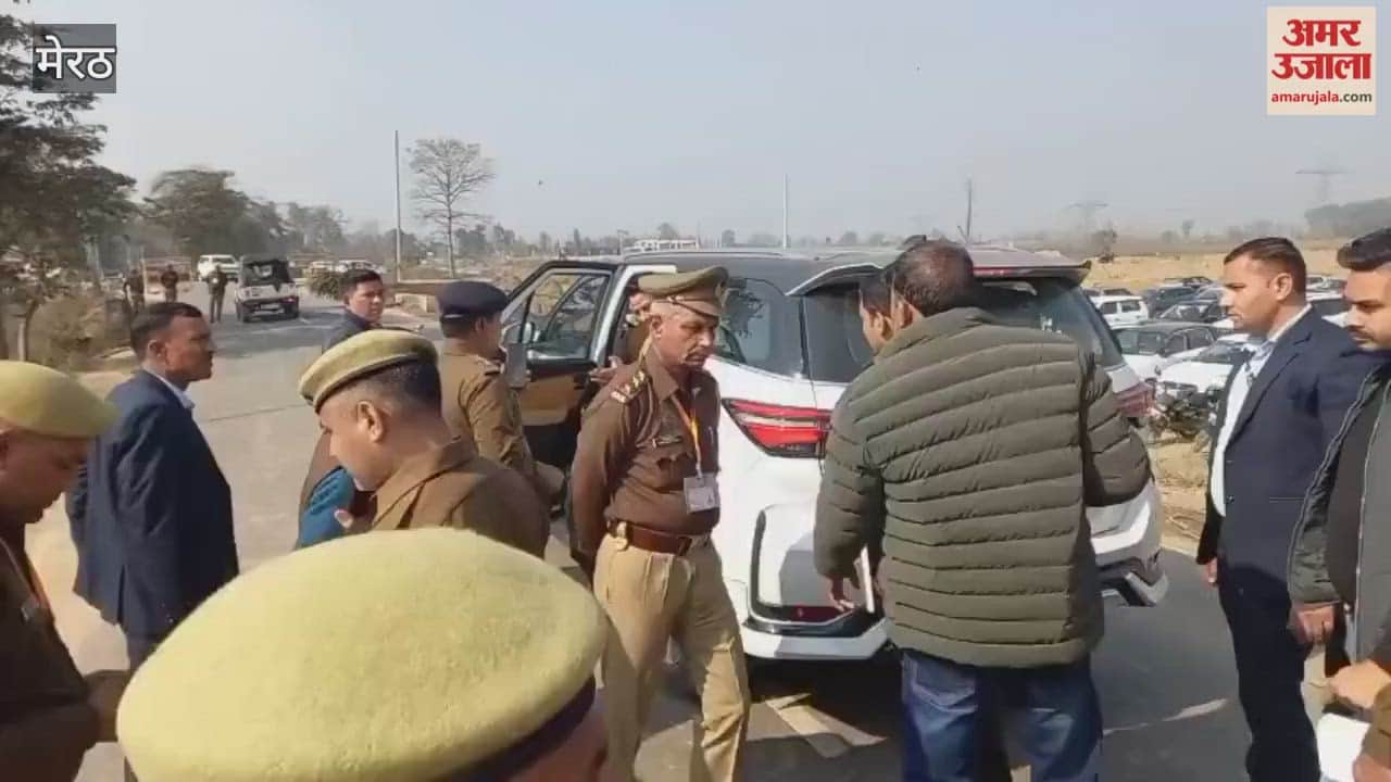 Meerut: Ex-MLA Sangeet Som's Security Stopped, Threatens CO; Security Walks Ahead