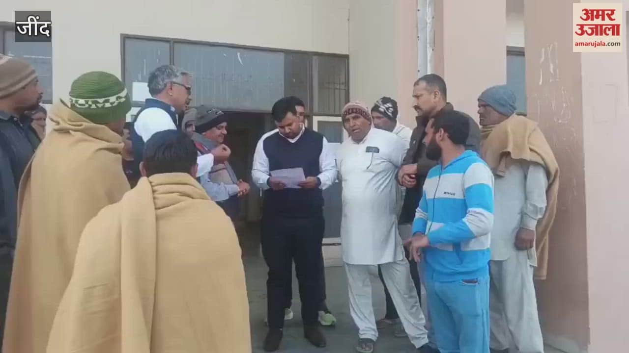 Farmers of Karsola village in Jind did not receive the incentive amount. They reached the tehsil office and submitted a memorandum to the Naib Tehsildar