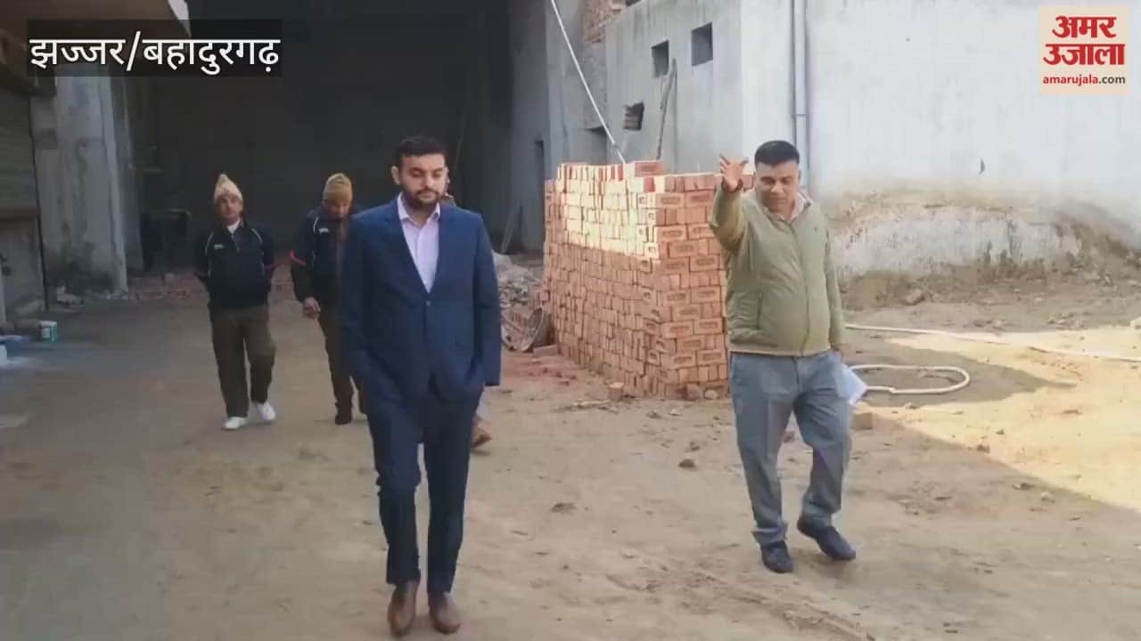 Strict action against property tax and development charge defaulters in Bahadurgarh; Municipal Council seals 11 shops and buildings