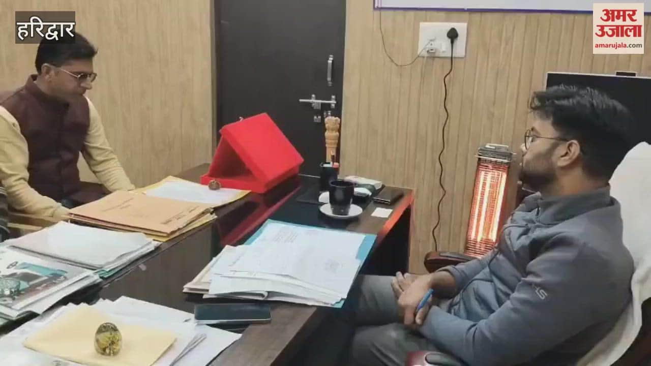 Haridwar memorandum was submitted to the Municipal Commissioner regarding improving the conditions in vacant spaces under the flyovers