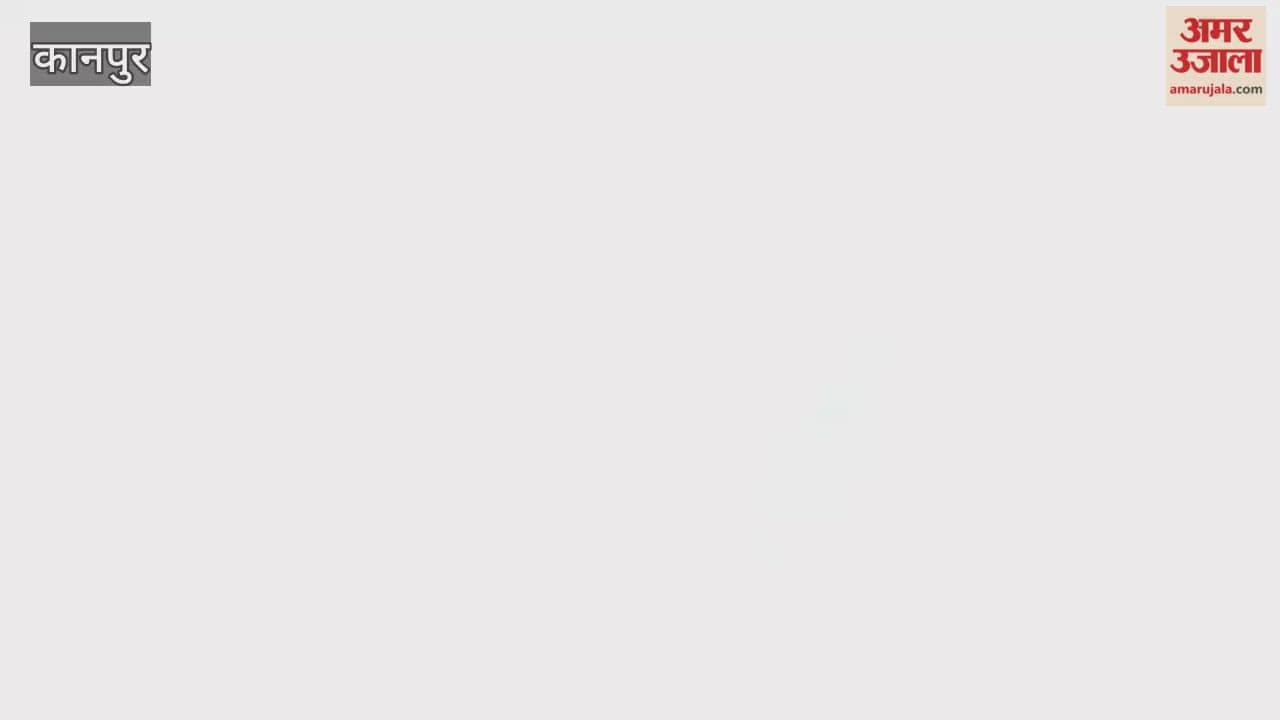 Kanpur: Discussion on the problems of street vendors outside Rajiv Vatika