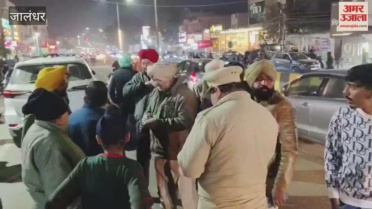 Firing in Jalandhar Men on scooter opened fire on property dealer car
