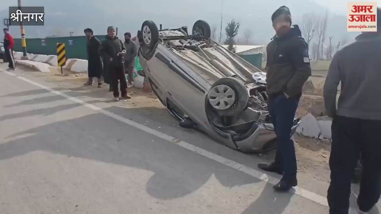 An Alto car met with an accident near Wussan Petrol Pump on Wednesday after the driver reportedly jumped out of the moving vehicle.