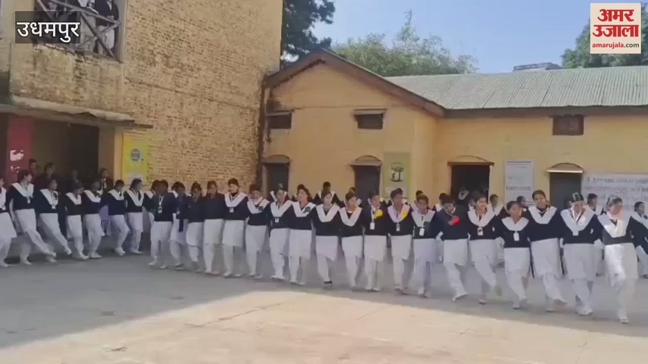 Enthusiasm among girl students for Republic Day celebrations