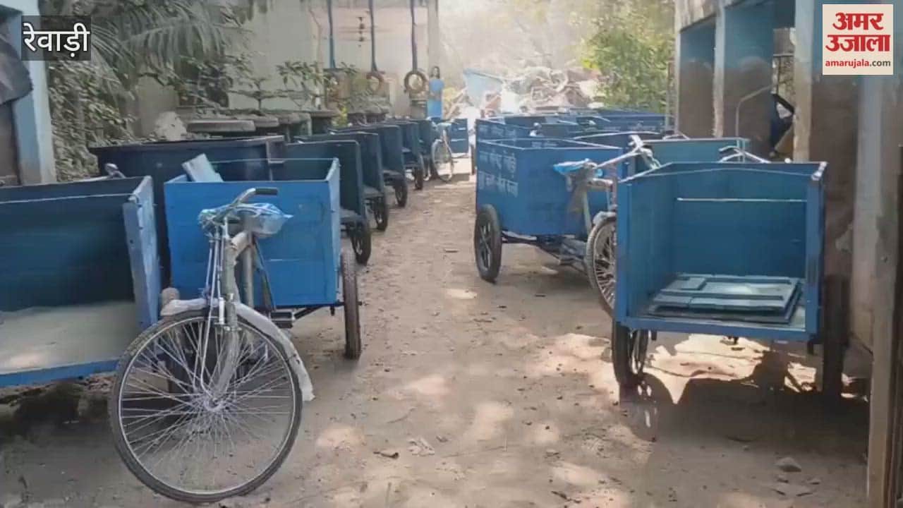 The Municipal Council will distribute new vehicles to 322 sanitation workers