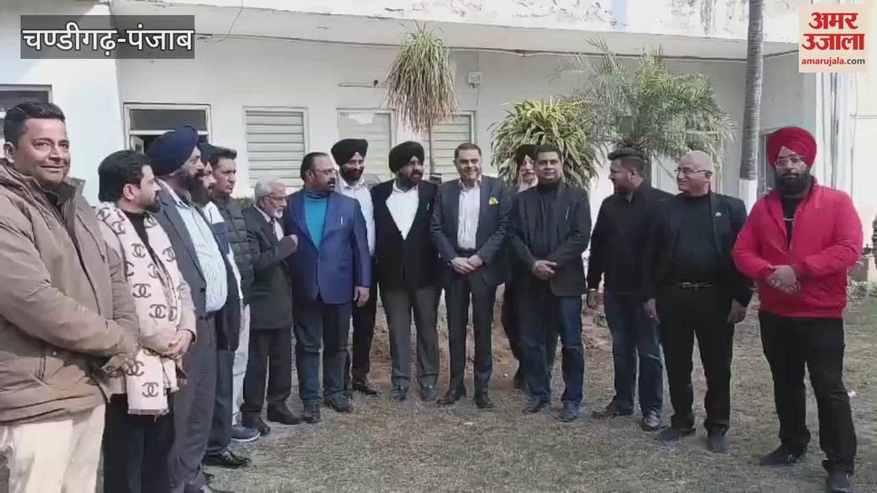 SDM of Phagwara and senior vice-president of City Club visited club