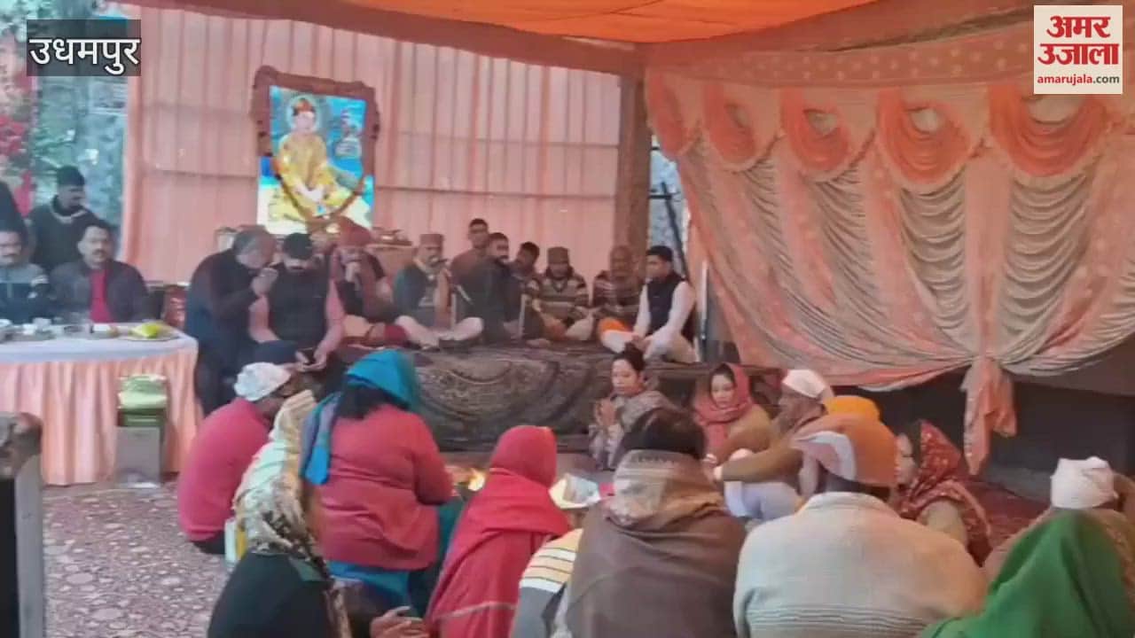 Baba Lal Dayal Ji's 671st birth anniversary was celebrated with great pomp in Adarsh Colony.